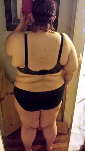 Fatloss Journey of a 34 Year Old Female Who Is 5'5 and Started at 292Lbs