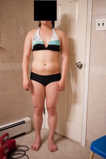 A picture of a 5'1" female showing a snapshot of 127 pounds at a height of 5'1