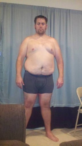 A photo of a 6'2" man showing a snapshot of 315 pounds at a height of 6'2