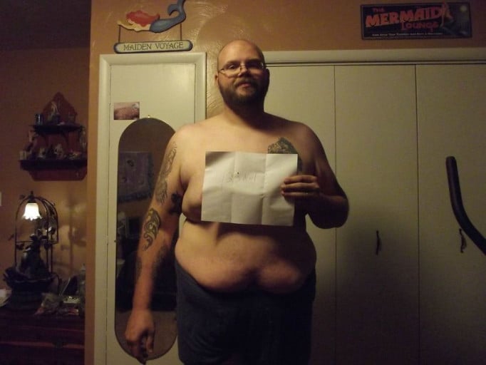 A before and after photo of a 6'4" male showing a snapshot of 350 pounds at a height of 6'4