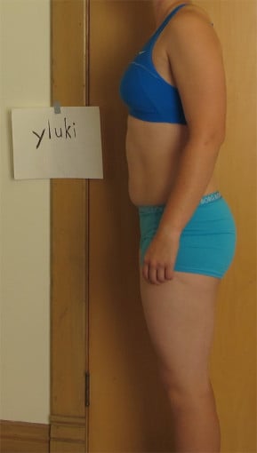 A before and after photo of a 5'6" female showing a snapshot of 152 pounds at a height of 5'6