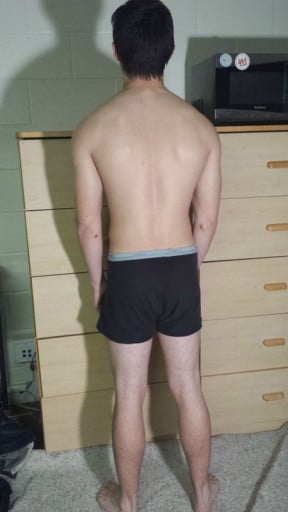 A photo of a 5'8" man showing a snapshot of 151 pounds at a height of 5'8