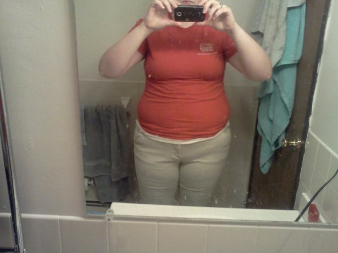A before and after photo of a 5'11" female showing a fat loss from 250 pounds to 230 pounds. A total loss of 20 pounds.