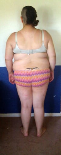 A photo of a 5'9" woman showing a snapshot of 266 pounds at a height of 5'9