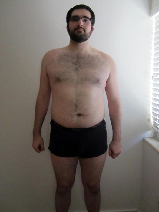 5 Pictures of a 6 foot 6 283 lbs Male Fitness Inspo