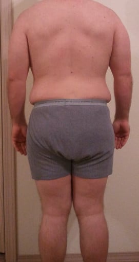 A photo of a 5'3" man showing a snapshot of 185 pounds at a height of 5'3