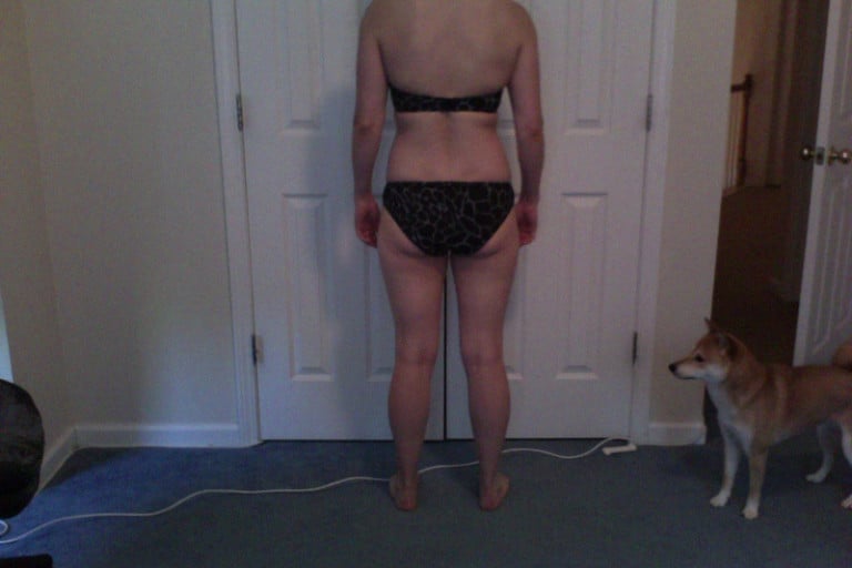 A photo of a 5'5" woman showing a snapshot of 139 pounds at a height of 5'5