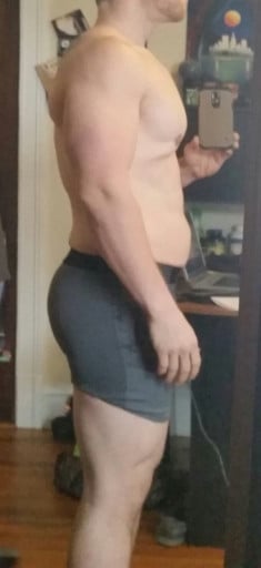 A photo of a 5'10" man showing a snapshot of 205 pounds at a height of 5'10
