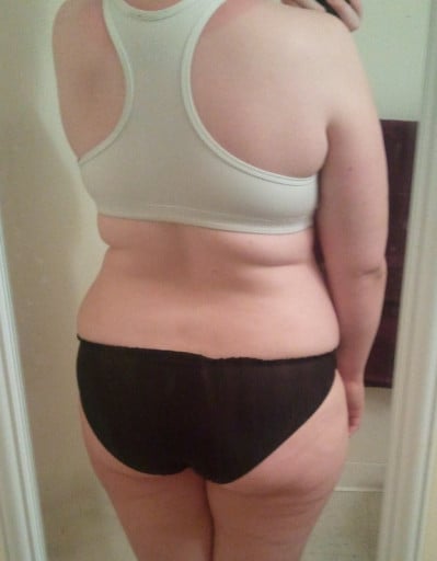 A photo of a 5'6" woman showing a snapshot of 187 pounds at a height of 5'6