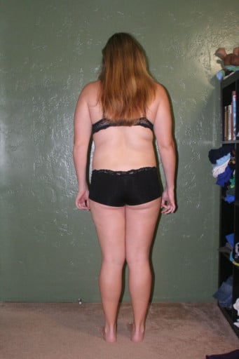 A photo of a 5'6" woman showing a snapshot of 186 pounds at a height of 5'6