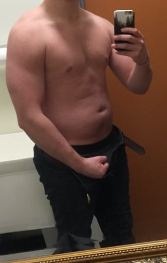 A picture of a 5'10" male showing a snapshot of 195 pounds at a height of 5'10