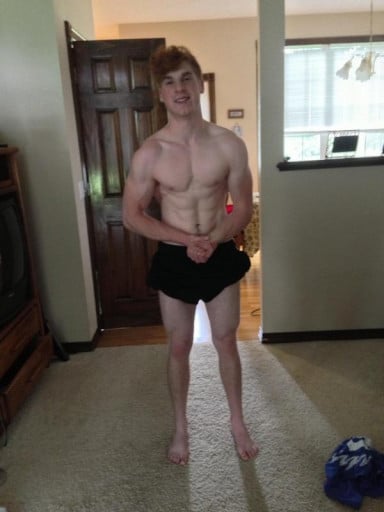 A picture of a 5'9" male showing a weight bulk from 141 pounds to 153 pounds. A net gain of 12 pounds.