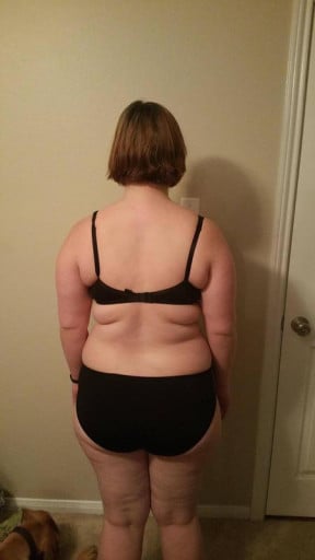 A progress pic of a 5'6" woman showing a snapshot of 213 pounds at a height of 5'6
