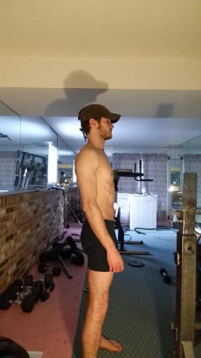 A picture of a 5'9" male showing a snapshot of 140 pounds at a height of 5'9