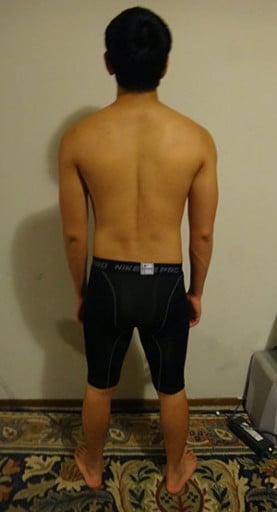 A photo of a 5'7" man showing a snapshot of 149 pounds at a height of 5'7