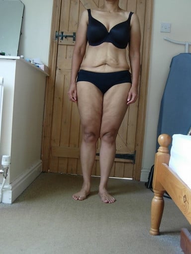 A before and after photo of a 5'2" female showing a snapshot of 137 pounds at a height of 5'2