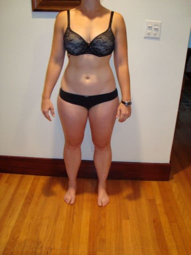 A photo of a 5'4" woman showing a snapshot of 163 pounds at a height of 5'4