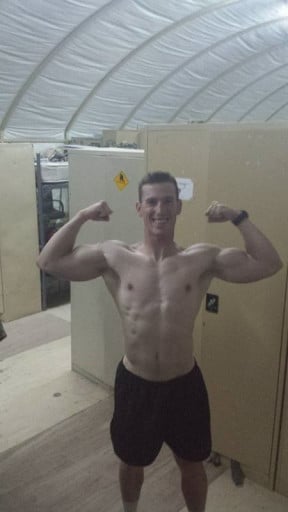A picture of a 5'10" male showing a muscle gain from 141 pounds to 172 pounds. A net gain of 31 pounds.