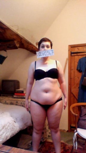 A picture of a 5'6" female showing a snapshot of 203 pounds at a height of 5'6