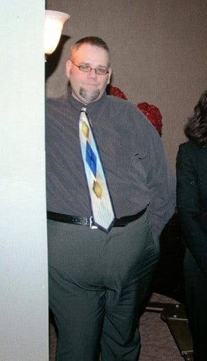 A picture of a 5'8" male showing a weight loss from 450 pounds to 185 pounds. A total loss of 265 pounds.