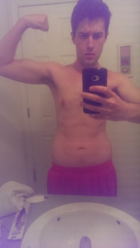A photo of a 6'0" man showing a weight bulk from 155 pounds to 185 pounds. A total gain of 30 pounds.