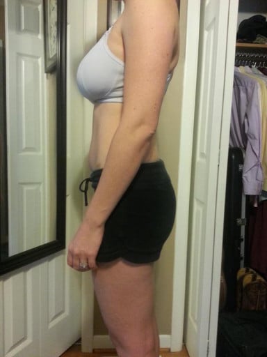 A progress pic of a 5'7" woman showing a snapshot of 142 pounds at a height of 5'7