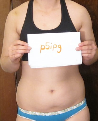 A photo of a 5'6" woman showing a snapshot of 153 pounds at a height of 5'6