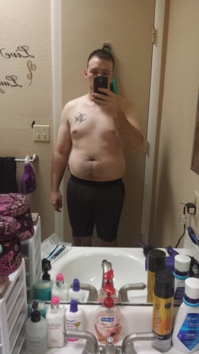 A progress pic of a 5'9" man showing a fat loss from 218 pounds to 172 pounds. A total loss of 46 pounds.