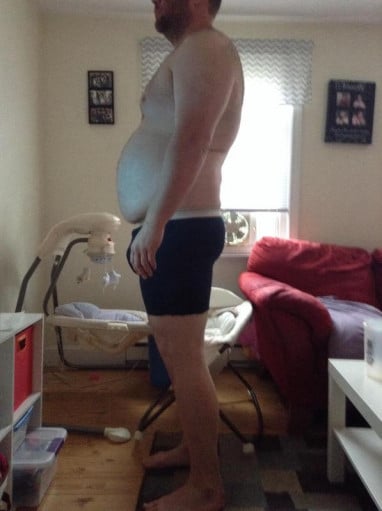 A photo of a 6'2" man showing a snapshot of 280 pounds at a height of 6'2