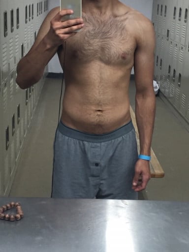 1 Pictures of a 124 lbs 5'4 Male Weight Snapshot