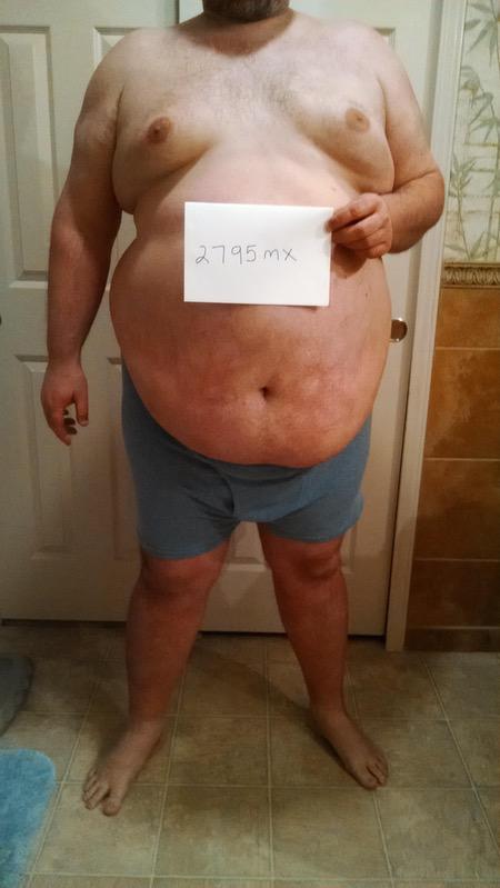 4 Photos of a 6 foot 381 lbs Male Fitness Inspo