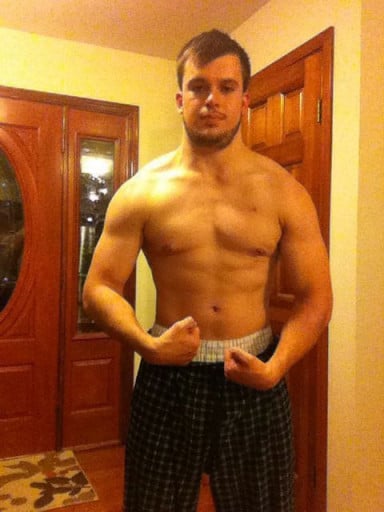 A photo of a 5'10" man showing a weight bulk from 155 pounds to 176 pounds. A total gain of 21 pounds.