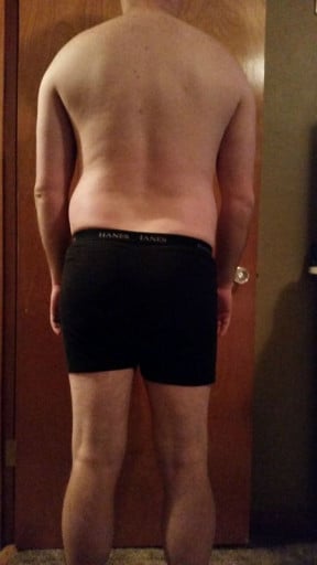 A photo of a 5'10" man showing a snapshot of 195 pounds at a height of 5'10