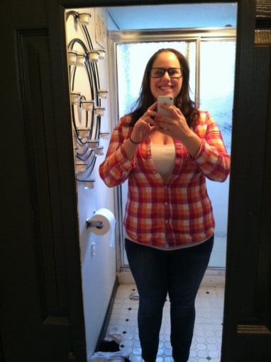 A photo of a 5'5" woman showing a weight loss from 250 pounds to 188 pounds. A total loss of 62 pounds.