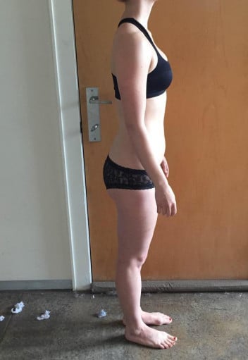 A photo of a 5'6" woman showing a snapshot of 132 pounds at a height of 5'6