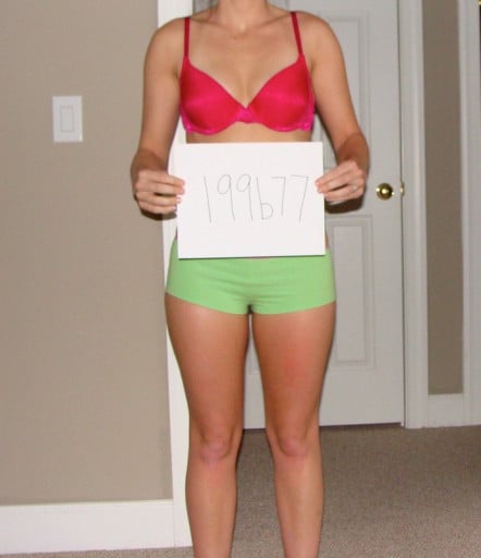 A picture of a 5'2" female showing a snapshot of 128 pounds at a height of 5'2
