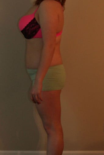 A picture of a 5'2" female showing a snapshot of 147 pounds at a height of 5'2