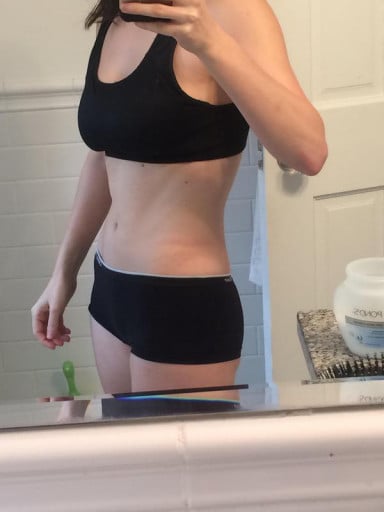 A picture of a 5'0" female showing a fat loss from 120 pounds to 98 pounds. A total loss of 22 pounds.
