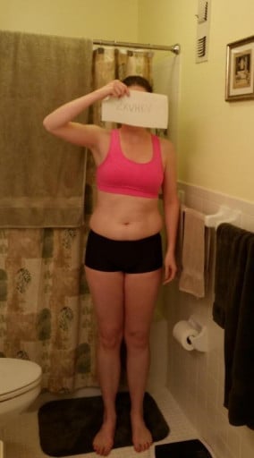 A picture of a 5'7" female showing a snapshot of 146 pounds at a height of 5'7
