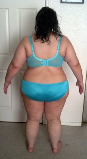 A before and after photo of a 5'2" female showing a snapshot of 263 pounds at a height of 5'2