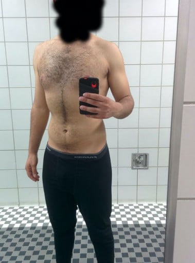 A progress pic of a 5'10" man showing a fat loss from 200 pounds to 160 pounds. A respectable loss of 40 pounds.