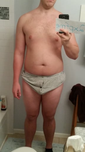 A picture of a 6'4" male showing a snapshot of 264 pounds at a height of 6'4