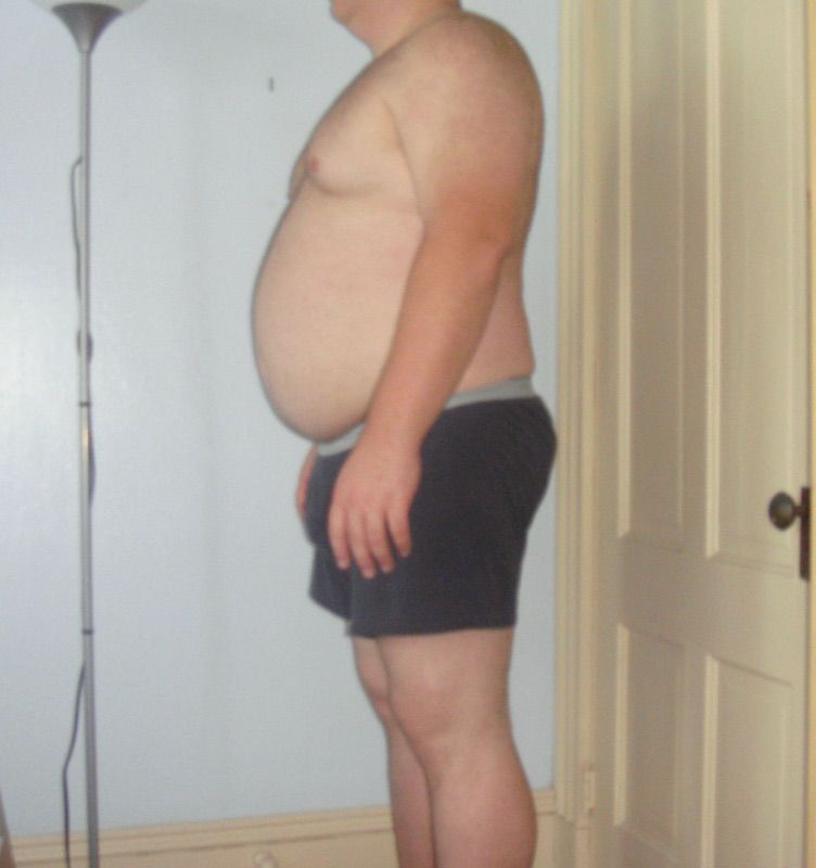 4 Photos of a 326 lbs 6 feet 3 Male Fitness Inspo