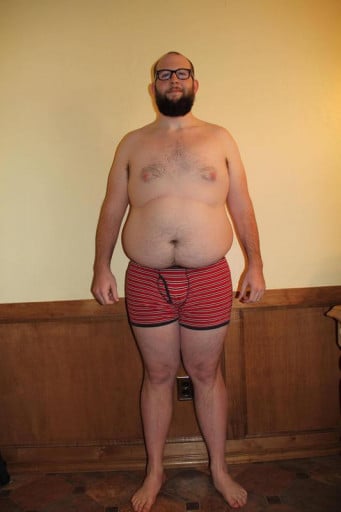 A photo of a 6'2" man showing a snapshot of 277 pounds at a height of 6'2