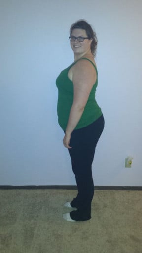 A photo of a 6'0" woman showing a weight loss from 288 pounds to 268 pounds. A total loss of 20 pounds.
