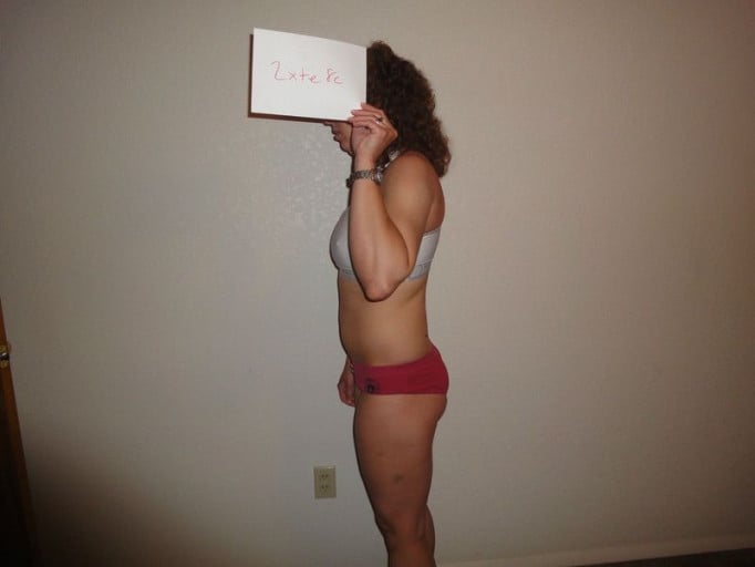A picture of a 5'5" female showing a snapshot of 141 pounds at a height of 5'5
