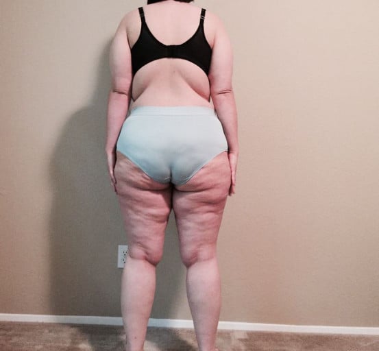 A photo of a 5'6" woman showing a snapshot of 190 pounds at a height of 5'6