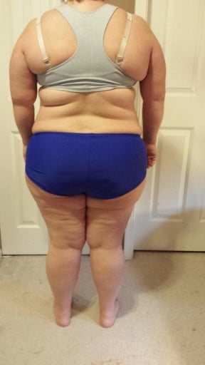 A picture of a 5'4" female showing a snapshot of 268 pounds at a height of 5'4