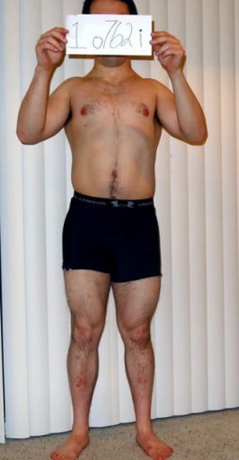 A photo of a 5'2" man showing a snapshot of 134 pounds at a height of 5'2