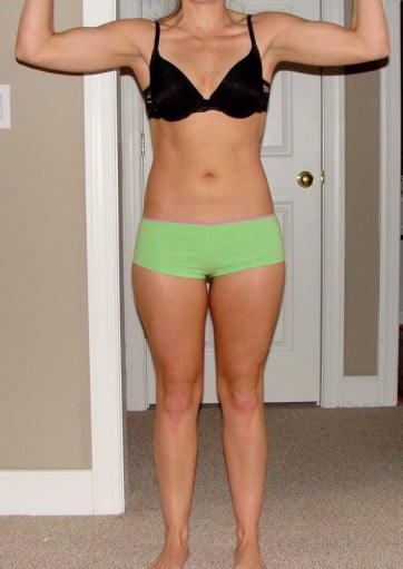 A before and after photo of a 5'2" female showing a fat loss from 128 pounds to 125 pounds. A net loss of 3 pounds.